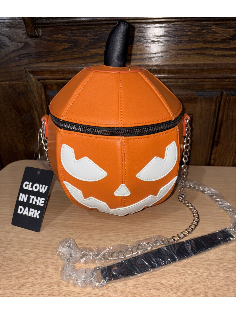 Hot Topic Glow in the Dark Pumpkin Crossbody Bag Purse (D405) HALLOWEEN